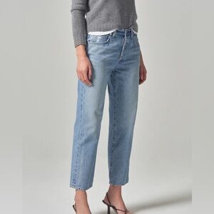 Citizens of Humanity Jeans Size 24 Blue Emery Crop Light Wash Relaxed Straight